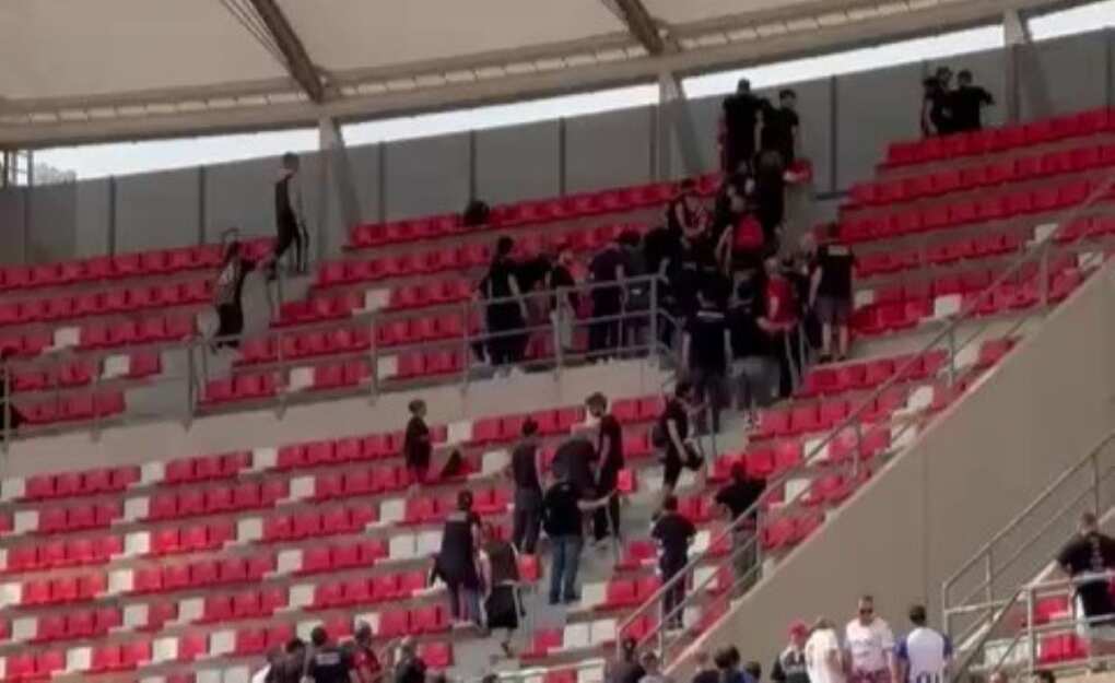 Tifoso aggredito in curva durante Bari-Pisa, identificato uno dei responsabili: Daspo di 8 anni per un 35enne Tifoso aggredito in curva durante Bari-Pisa, identificato uno dei responsabili: Daspo di 8 anni per un 35enne