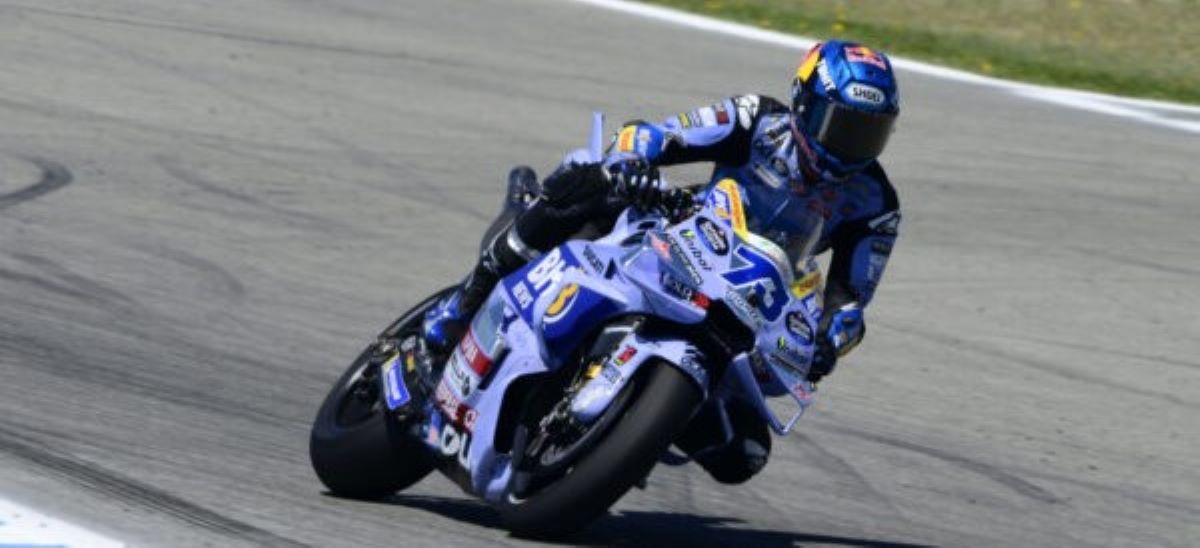 Moto Gp, Marquez trionfa nella Sprint di Silverstone. Calo di gomme per Bagnaia, arriva sesto