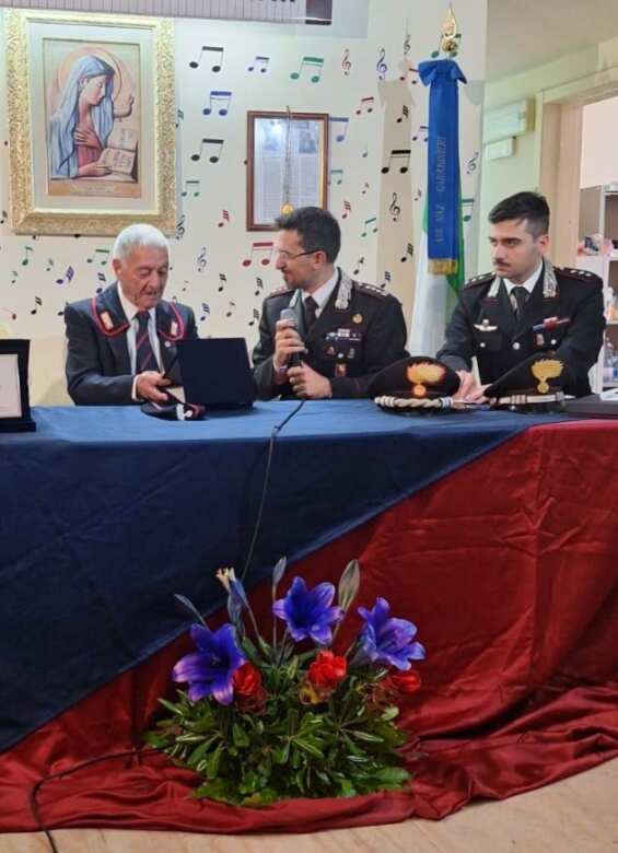Carabinieri in festa a Galatina, l’appuntato Angelo Greco compie 100 anni: «Esempio di dedizione e coraggio» – FOTO Carabinieri in festa a Galatina, l’appuntato Angelo Greco compie 100 anni: «Esempio di dedizione e coraggio» – FOTO