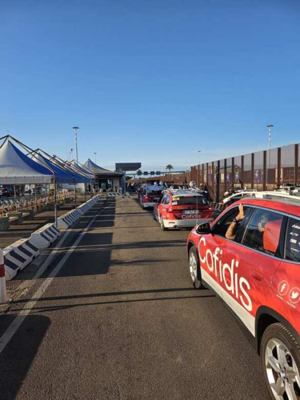Il Giro d’Italia sbarca in Puglia: la “carovana rosa” è arrivata nei porti di Bari e Brindisi Il Giro d’Italia sbarca in Puglia: la “carovana rosa” è arrivata nei porti di Bari e Brindisi