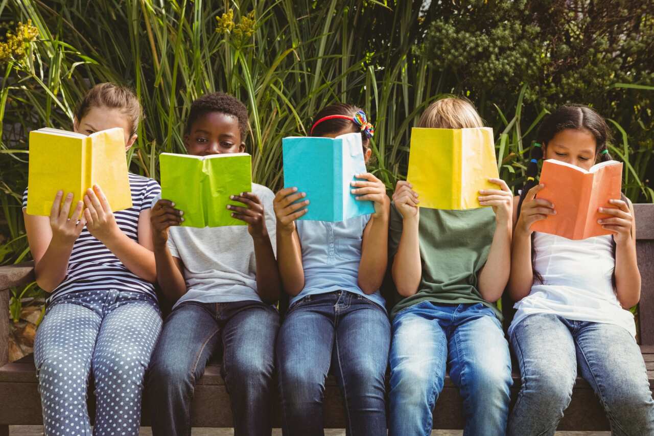 Leggere fa bene al Pil: per ogni euro investito in libri, il ritorno sociale è di 4 euro Leggere fa bene al Pil: per ogni euro investito in libri, il ritorno sociale è di 4 euro