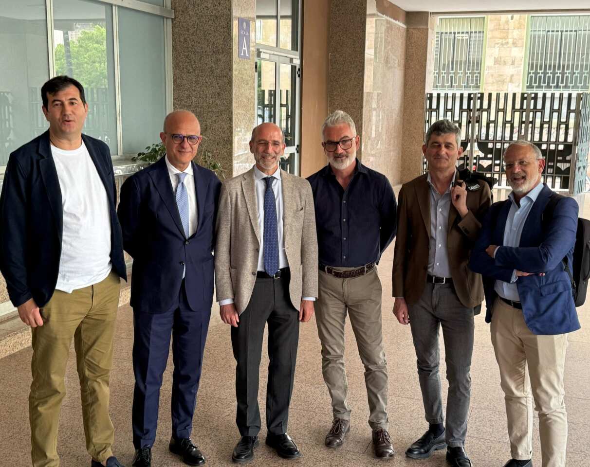 Corsa al rettorato dell’Università di Bari, candidati a caccia di intese: passo indietro di Palmieri