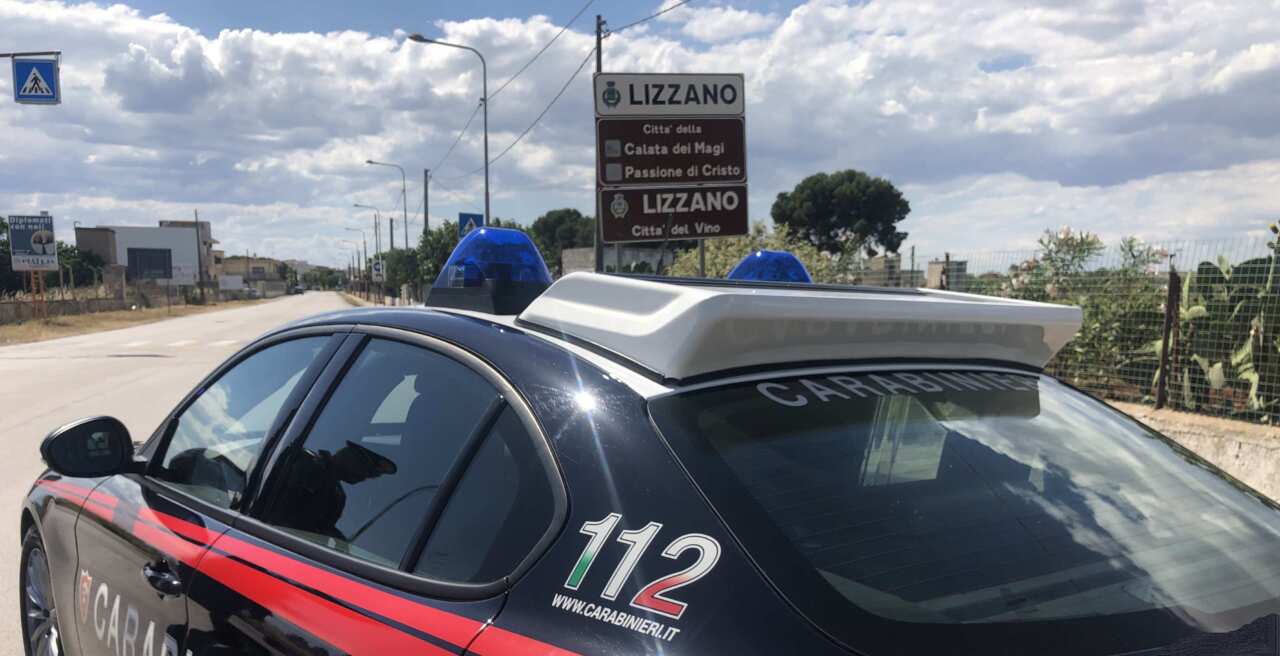 Lizzano, scippano la collana a un’anziana: arrestati un uomo e una donna di nazionalità romena Lizzano, scippano la collana a un’anziana: arrestati un uomo e una donna di nazionalità romena