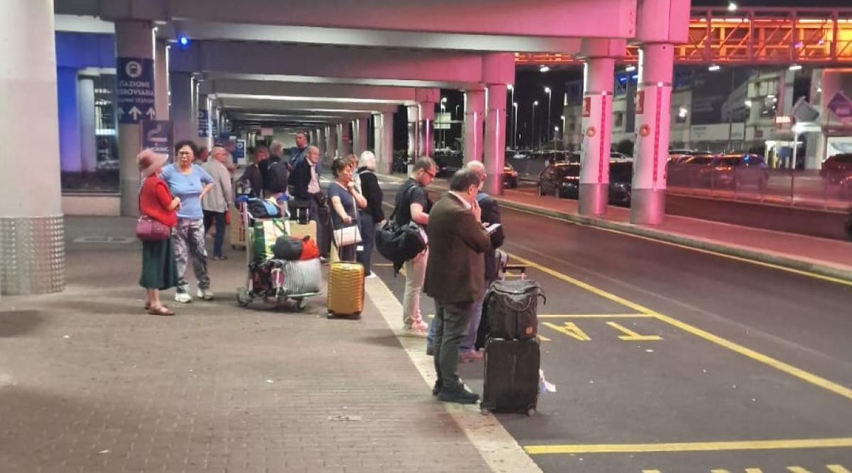 Bari, per l’estate più collegamenti tra stazione centrale e aeroporto: ecco i nuovi orari serali e notturni Bari, per l’estate più collegamenti tra stazione centrale e aeroporto: ecco i nuovi orari serali e notturni