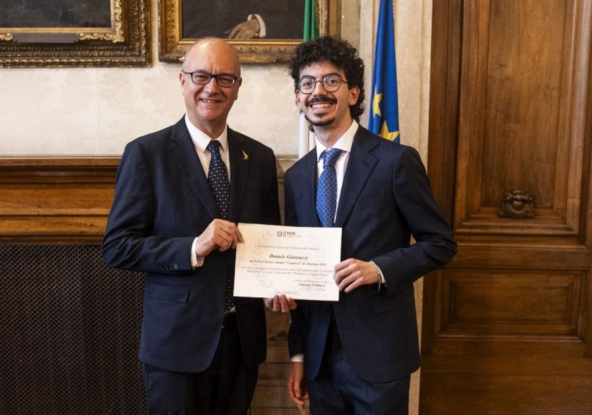 Daniele Giannuzzi, campione di latino e greco: «Per me pane quotidiano. Sogno Oxford o la Normale» – L’INTERVISTA Daniele Giannuzzi, campione di latino e greco: «Per me pane quotidiano. Sogno Oxford o la Normale» – L’INTERVISTA