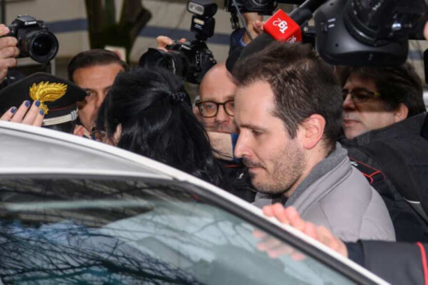 Delitto di Garlasco, nuova svolta: perquisita casa Sempio, indagato per l’omicidio di Chiara Poggi Delitto di Garlasco, nuova svolta: perquisita casa Sempio, indagato per l’omicidio di Chiara Poggi