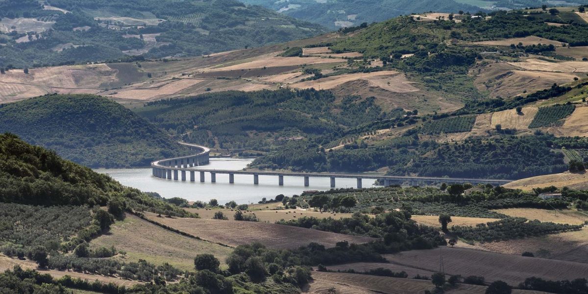 Crisi idrica, acqua dal Liscione: ora il Molise apre ma per i lavori servono 90 milioni