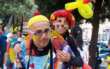 Don Gianni Mattia, il prete-clown che a Lecce sfida il dolore con il sorriso e un naso rosso
