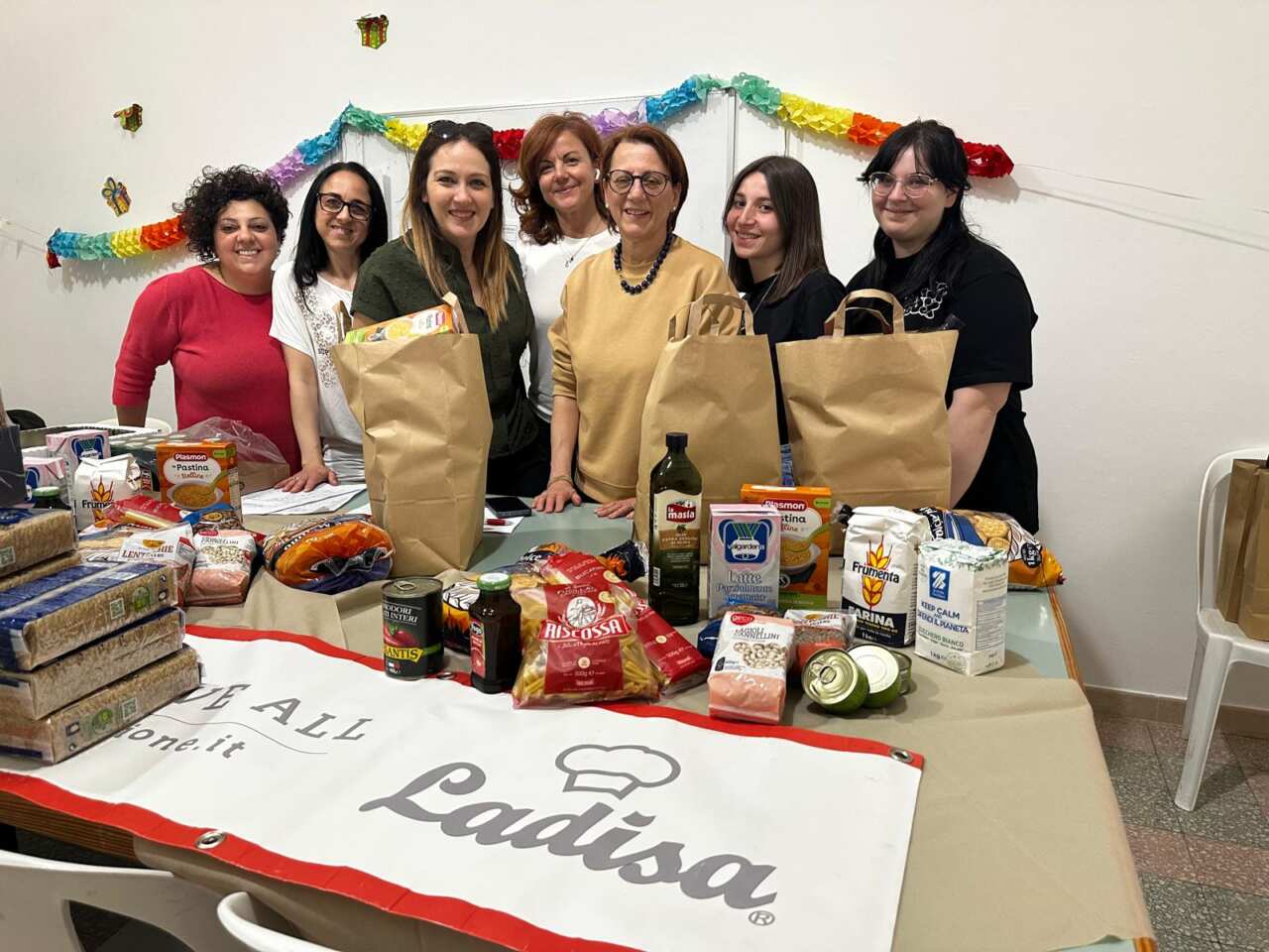 Sammichele di Bari, Ladisa inaugura l’Emporio Sociale per le famiglie in difficoltà – FOTO Sammichele di Bari, Ladisa inaugura l’Emporio Sociale per le famiglie in difficoltà – FOTO