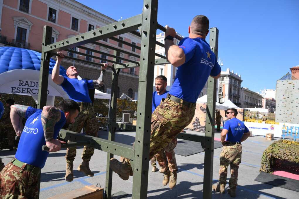 Bari, via alla festa per i 164 anni dell’Esercito: apre il Villaggio in piazza della Libertà – VIDEO