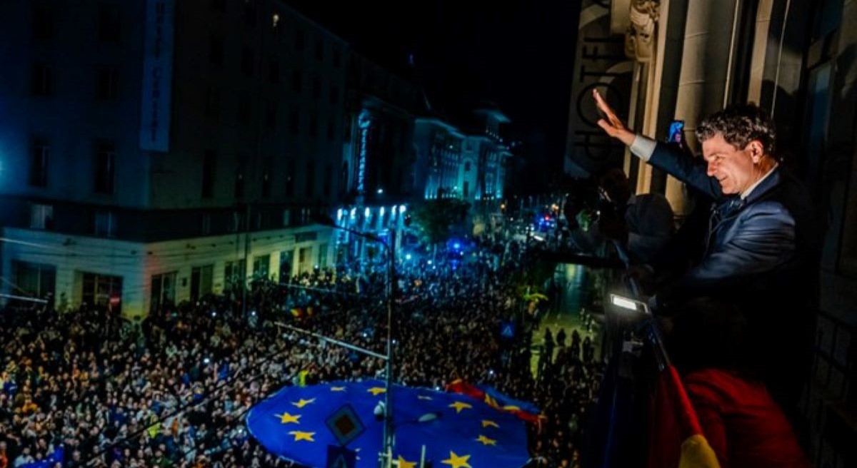 Presidenziali in Romania, battuto il nazionalista Simion con il 54,3%: Dan vince al ballottaggio