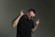 Road to Battiti, Gigi D’Alessio è pronto a far cantare Manfredonia con il suo nuovo singolo “Rosa e Lacrime”