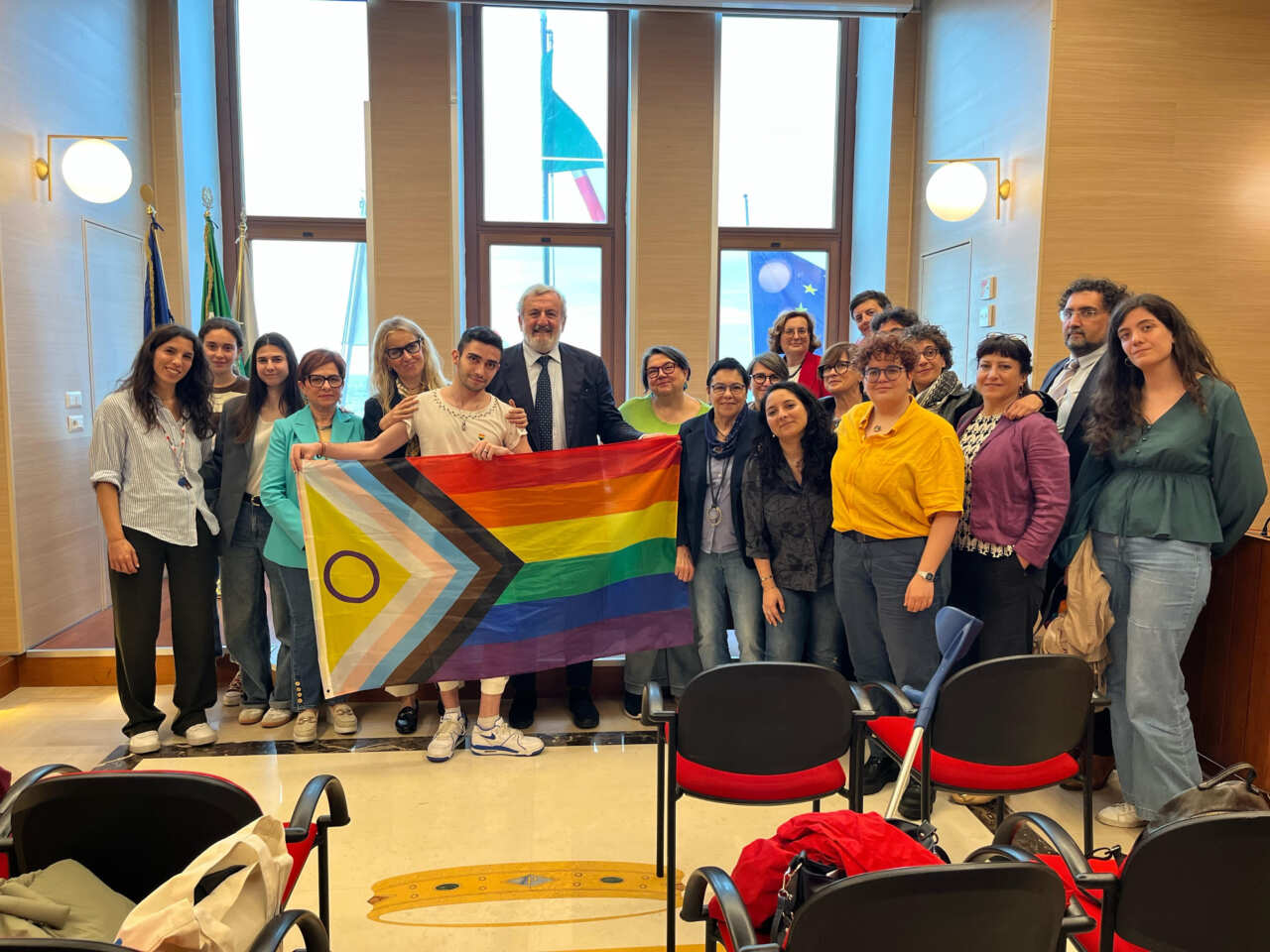 Puglia, Emiliano incontra le associazioni Lgbtqia+: «La legge contro l’omobitransfobia difende la dignità»