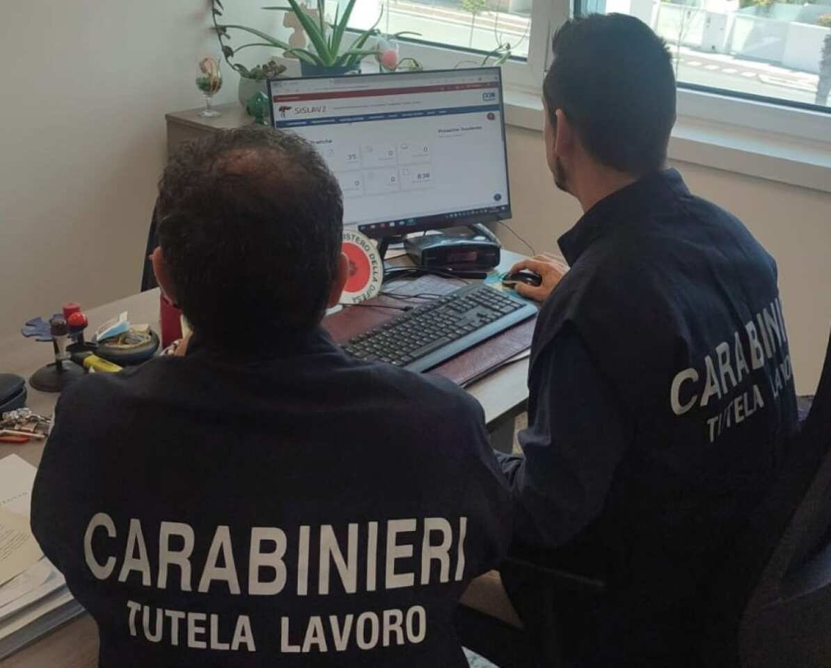 Lecce, falsi contratti di lavoro domestico per ottenere la Naspi: scoperta frode da 200mila euro Lecce, falsi contratti di lavoro domestico per ottenere la Naspi: scoperta frode da 200mila euro