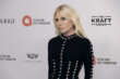 Donatella Versace, stilista del marchio per 28 anni: l’ambasciatrice della maison compie 70 anni