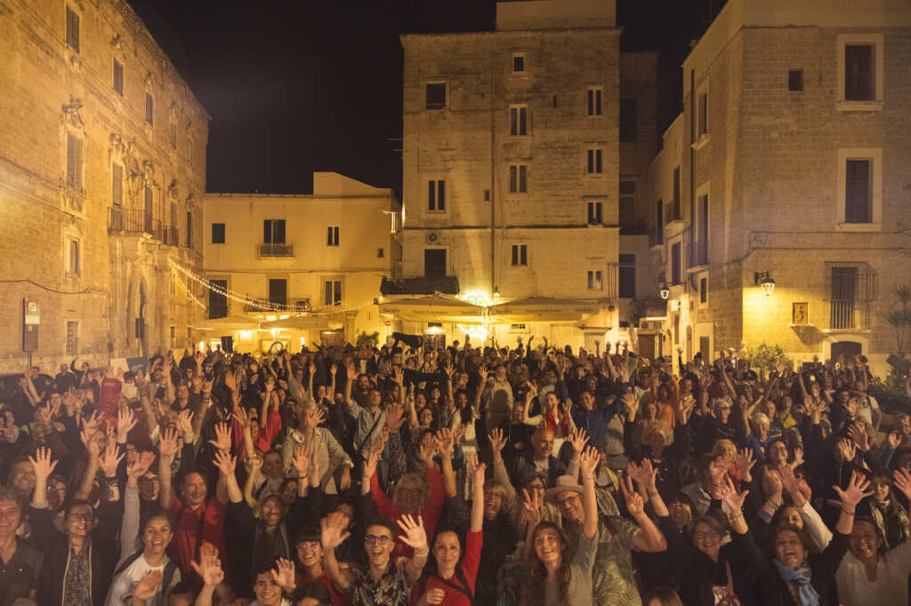 Monopoli capitale dell’ukulele, al via il “Monopolele Festival”: tra gli ospiti Gualazzi e Taimane – FOTO