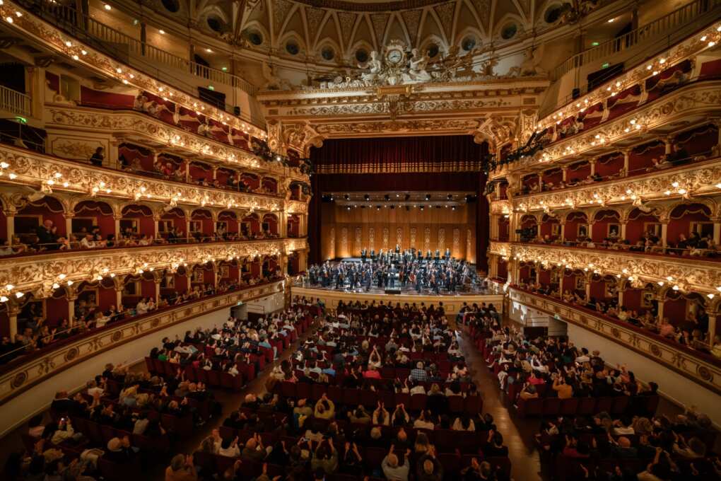 I Berliner Philharmoniker a Bari, Emiliano: «Importante abbiano scelto la Puglia per il 143esimo compleanno» – VIDEO I Berliner Philharmoniker a Bari, Emiliano: «Importante abbiano scelto la Puglia per il 143esimo compleanno» – VIDEO