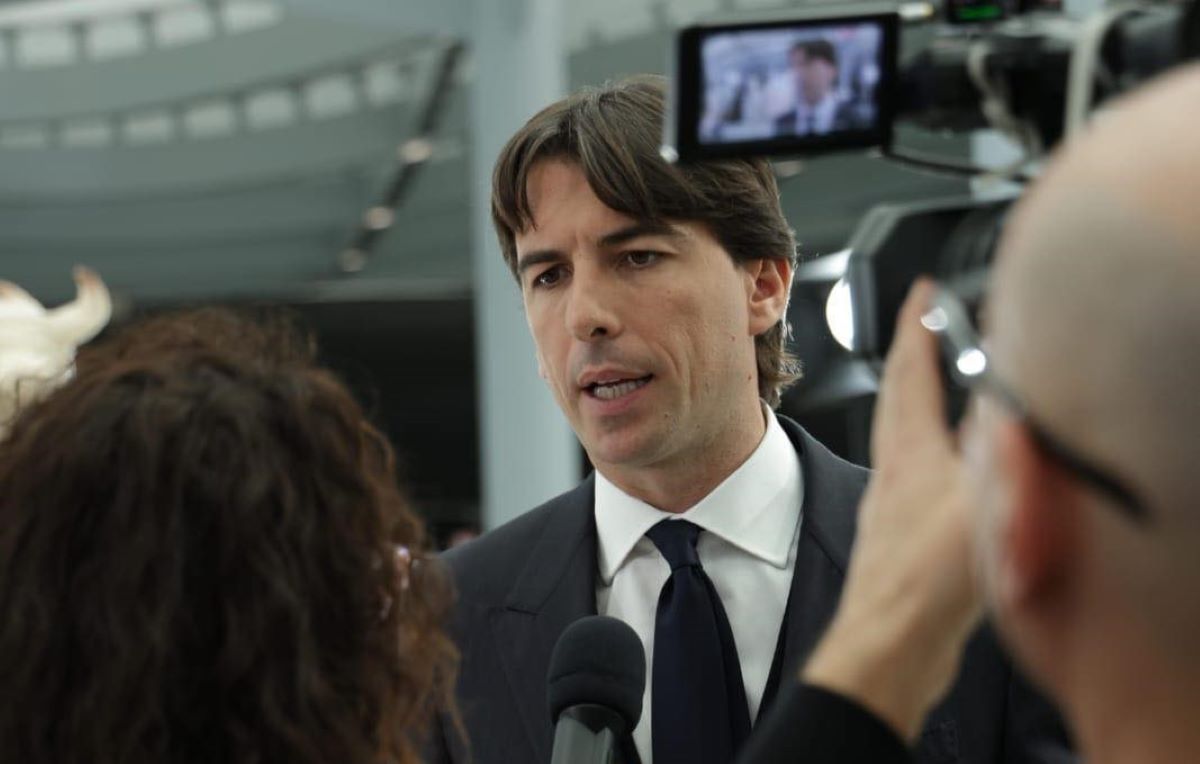Roma, l’assessore Onorato e la vendita sospetta a Stardust: intrecci tra politica, social e affari
