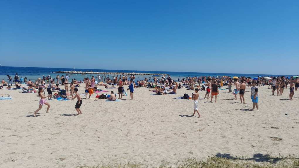 Primo Maggio, a Bari è già estate: spiagge prese d’assalto. Poi tutti al Parco 2 Giugno Primo Maggio, a Bari è già estate: spiagge prese d’assalto. Poi tutti al Parco 2 Giugno