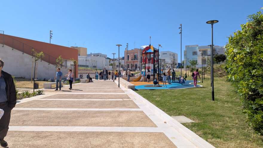 Torre a Mare inaugura il “Parco per Tutti”: 20 anni di attesa per un nuovo spazio di aggregazione sul mare – FOTO Torre a Mare inaugura il “Parco per Tutti”: 20 anni di attesa per un nuovo spazio di aggregazione sul mare – FOTO