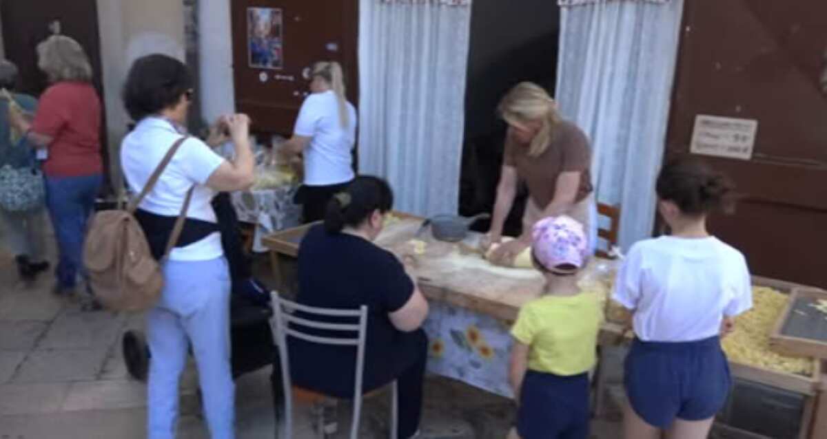 Sciopero pastaie di Bari Vecchia, Home Restaurant: «Una giornata di vittimismo e ritorno all’abusivismo» Sciopero pastaie di Bari Vecchia, Home Restaurant: «Una giornata di vittimismo e ritorno all’abusivismo»