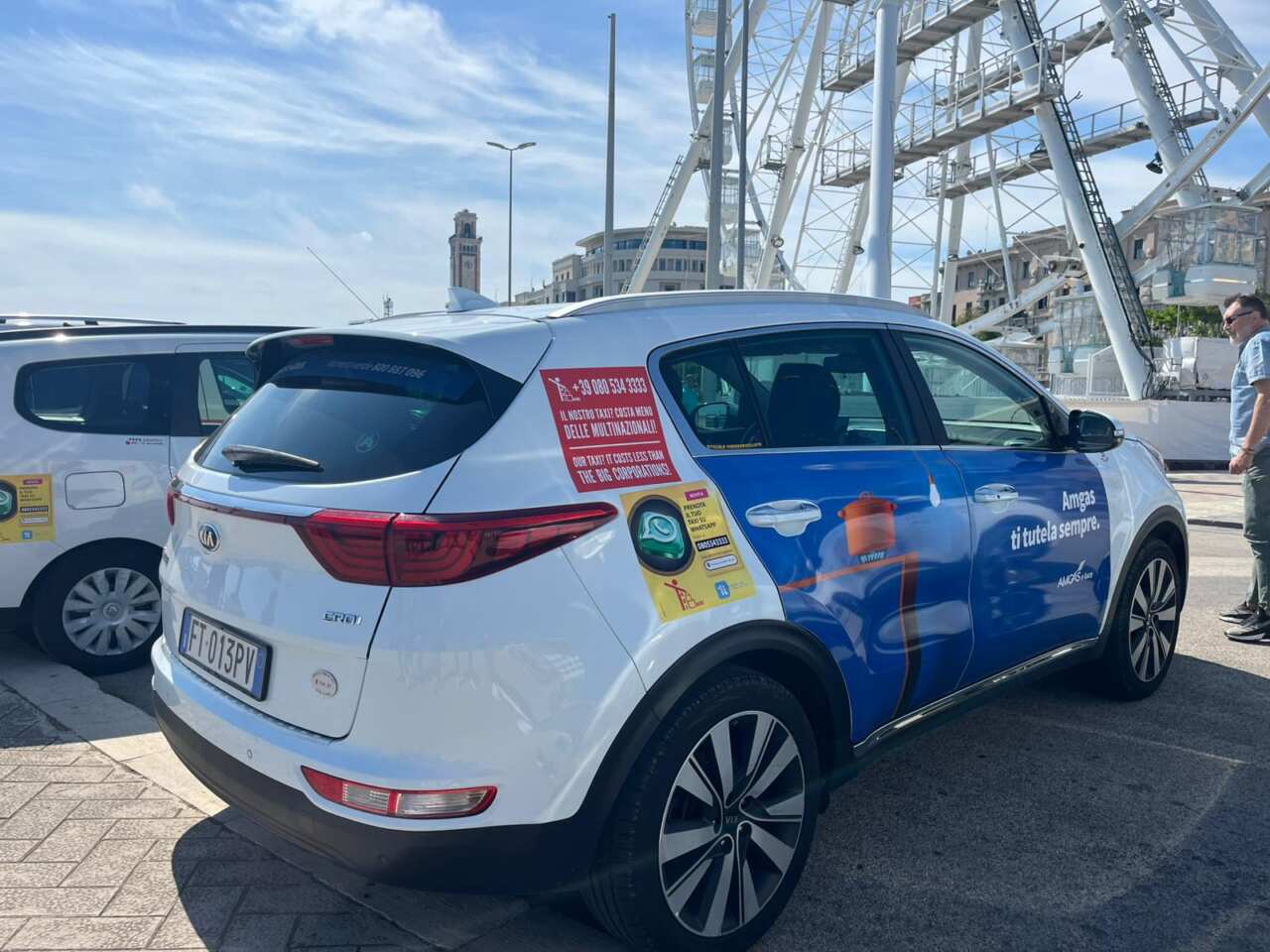 Bari, i taxi aderiscono allo sciopero contro Uber: «Agisce fuori dalle regole, a rischio la concorrenza» Bari, i taxi aderiscono allo sciopero contro Uber: «Agisce fuori dalle regole, a rischio la concorrenza»