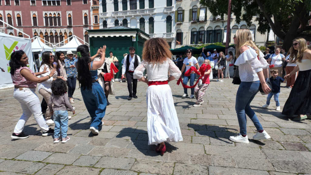 Festival delle Regioni, la Puglia a Venezia saluta da protagonista tra realtà virtuale e pizzica – VIDEO Festival delle Regioni, la Puglia a Venezia saluta da protagonista tra realtà virtuale e pizzica – VIDEO