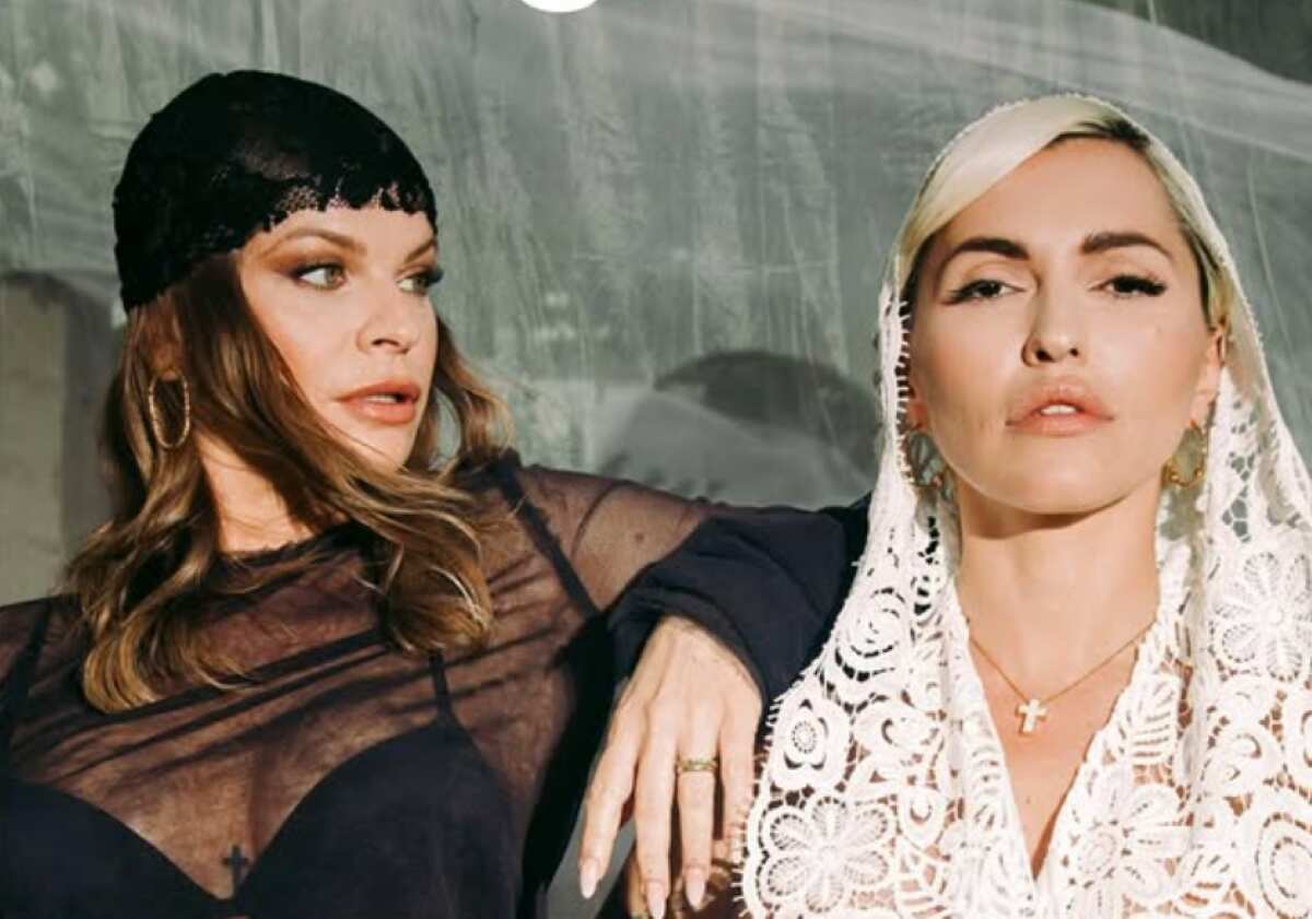 La Puglia nel nuovo singolo di Alessandra Amoroso e Serena Brancale: ecco l’hit estiva “Serenata” – VIDEO La Puglia nel nuovo singolo di Alessandra Amoroso e Serena Brancale: ecco l’hit estiva “Serenata” – VIDEO