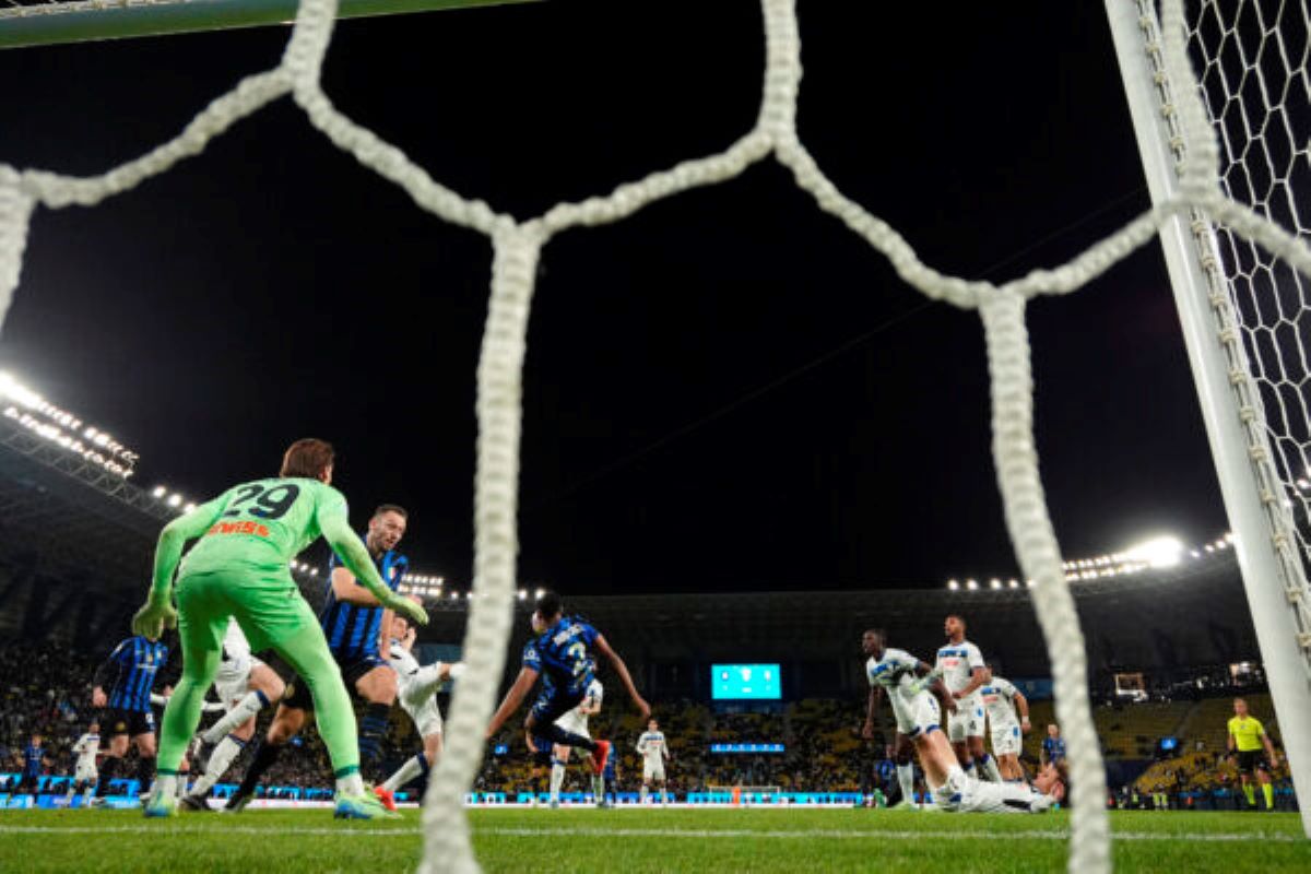 Napoli-Inter, lite sulla data dell’ultima giornata: la Lega media e fissa il match al venerdì Napoli-Inter, lite sulla data dell’ultima giornata: la Lega media e fissa il match al venerdì