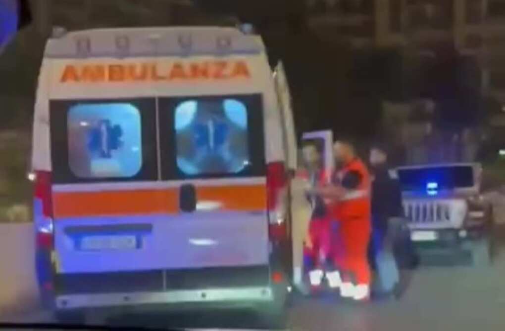 Bari, aggressione a colpi di bottiglie in piazza Moro dopo i festeggiamenti per San Nicola Bari, aggressione a colpi di bottiglie in piazza Moro dopo i festeggiamenti per San Nicola