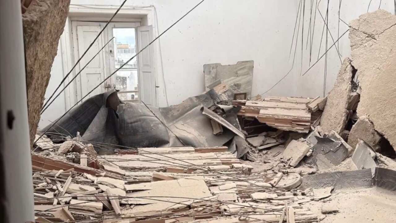 Tragedia sfiorata a Leporano, crolla il solaio del primo piano di un’abitazione: 78enne salvo per miracolo