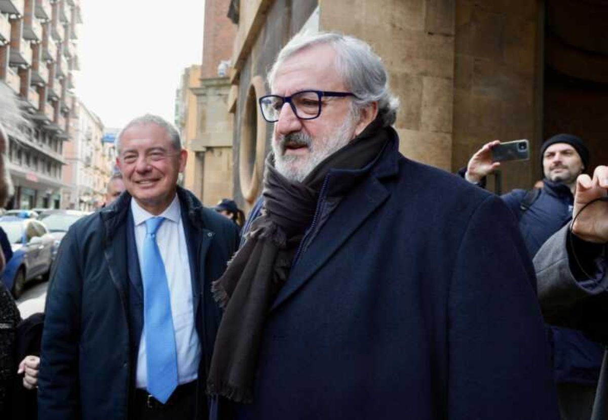 Ex Ilva, Emiliano all’incontro con Urso: «Ritirato il piano di chiusura per Taranto. Senza acquirenti, gestisca lo Stato»