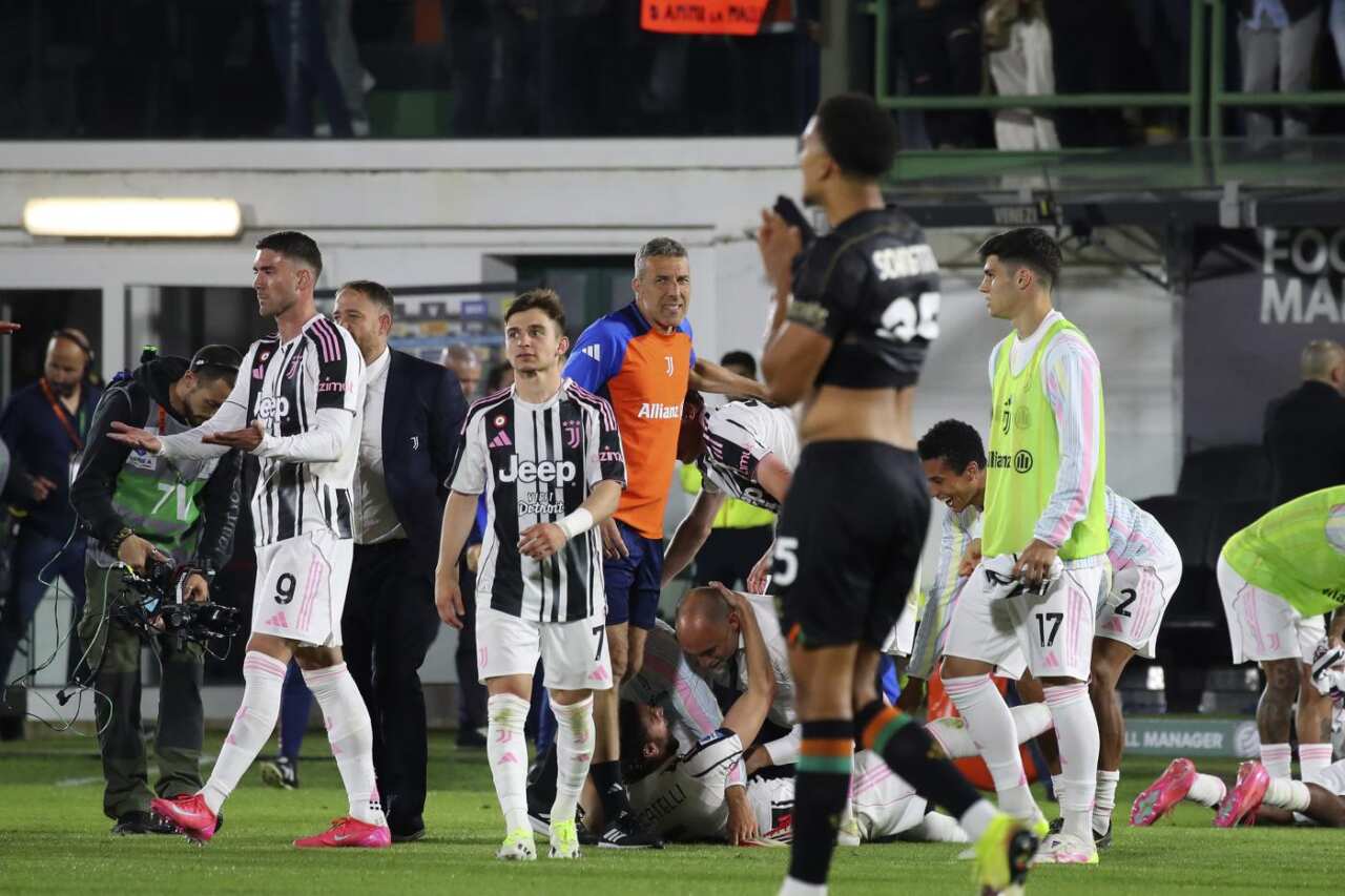 Serie A, la Juventus batte il Venezia e conquista la qualificazione in Champions: lagunari in B Serie A, la Juventus batte il Venezia e conquista la qualificazione in Champions: lagunari in B