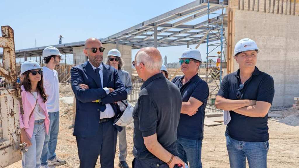 Bari, proseguono i lavori per il nuovo molo Sant’Antonio: sarà pronto entro marzo del 2026 – FOTO