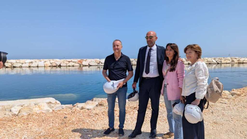 Bari, proseguono i lavori per il nuovo molo Sant’Antonio: sarà pronto entro marzo del 2026 – FOTO