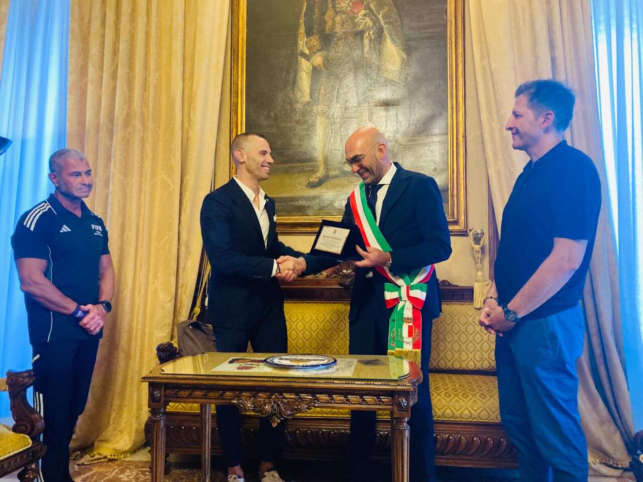 Galleria foto 'Bari premia 16 giovani atleti che si sono distinti durante la stagione: «Portate alto il nome della città nel mondo» – FOTO' - foto 3