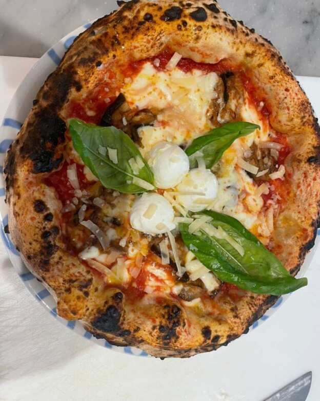 Galleria foto 'L’International Street Food torna a Bari: un viaggio gastronomico tra gli stand in Largo Giannella – FOTO' - foto 3