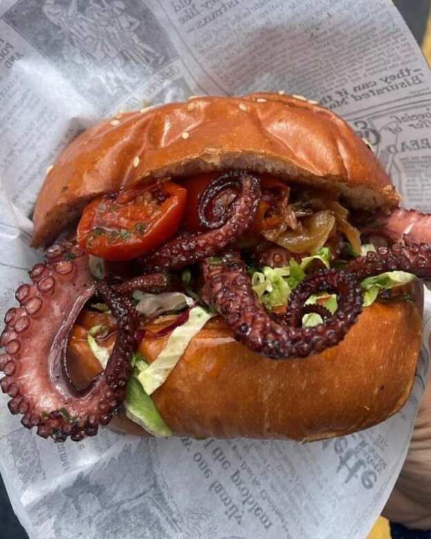 Galleria foto 'L’International Street Food torna a Bari: un viaggio gastronomico tra gli stand in Largo Giannella – FOTO' - foto 6