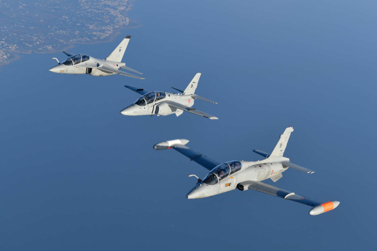 Passaggio di consegne a Galatina, addio al “Macchino” T-339A: ecco il nuovo addestratore T-345A – VIDEO Passaggio di consegne a Galatina, addio al “Macchino” T-339A: ecco il nuovo addestratore T-345A – VIDEO