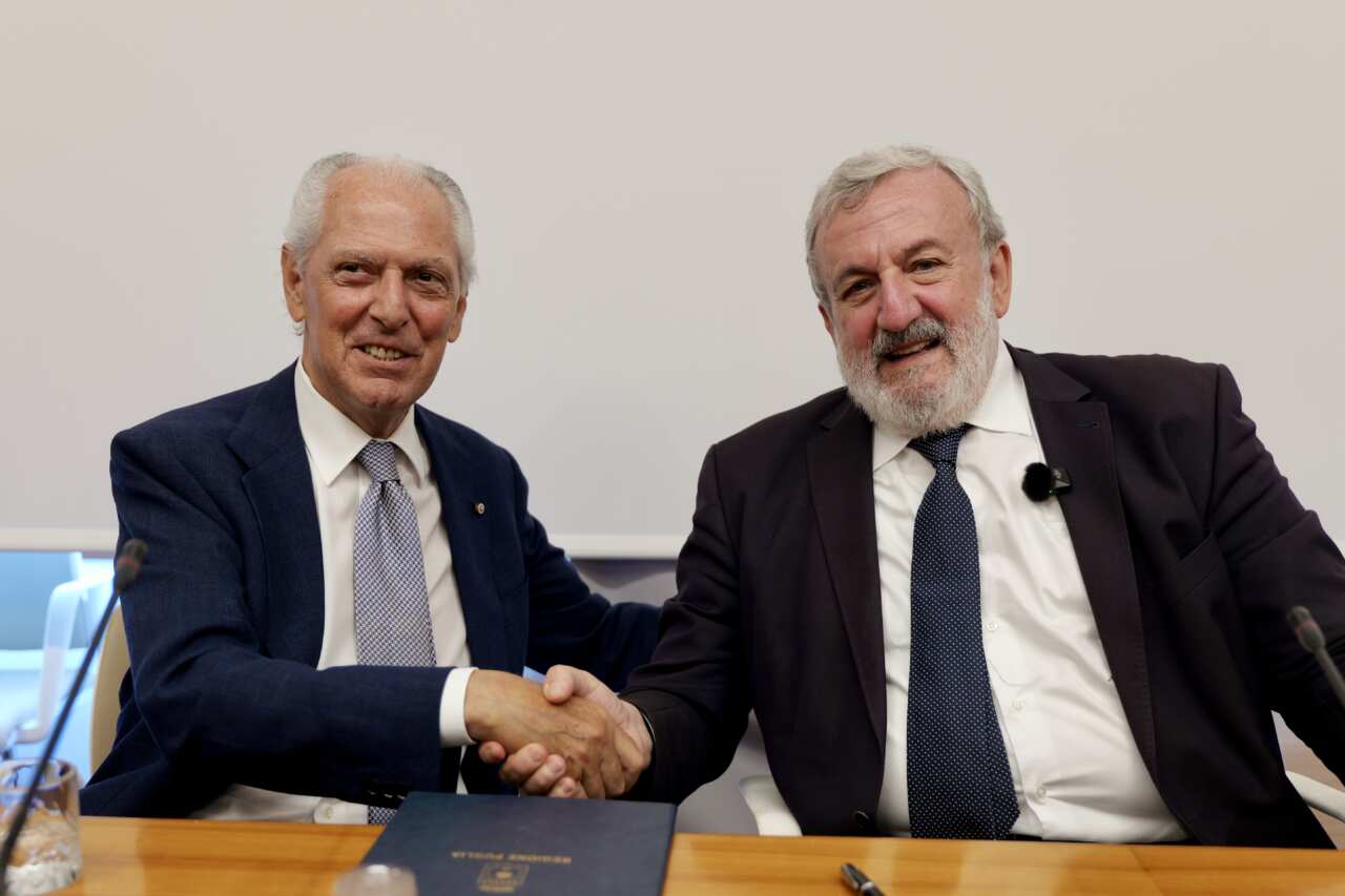 Puglia, accordo tra Regione e Pirelli: via a un progetto pilota per il monitoraggio della “salute” delle strade – VIDEO Puglia, accordo tra Regione e Pirelli: via a un progetto pilota per il monitoraggio della “salute” delle strade – VIDEO