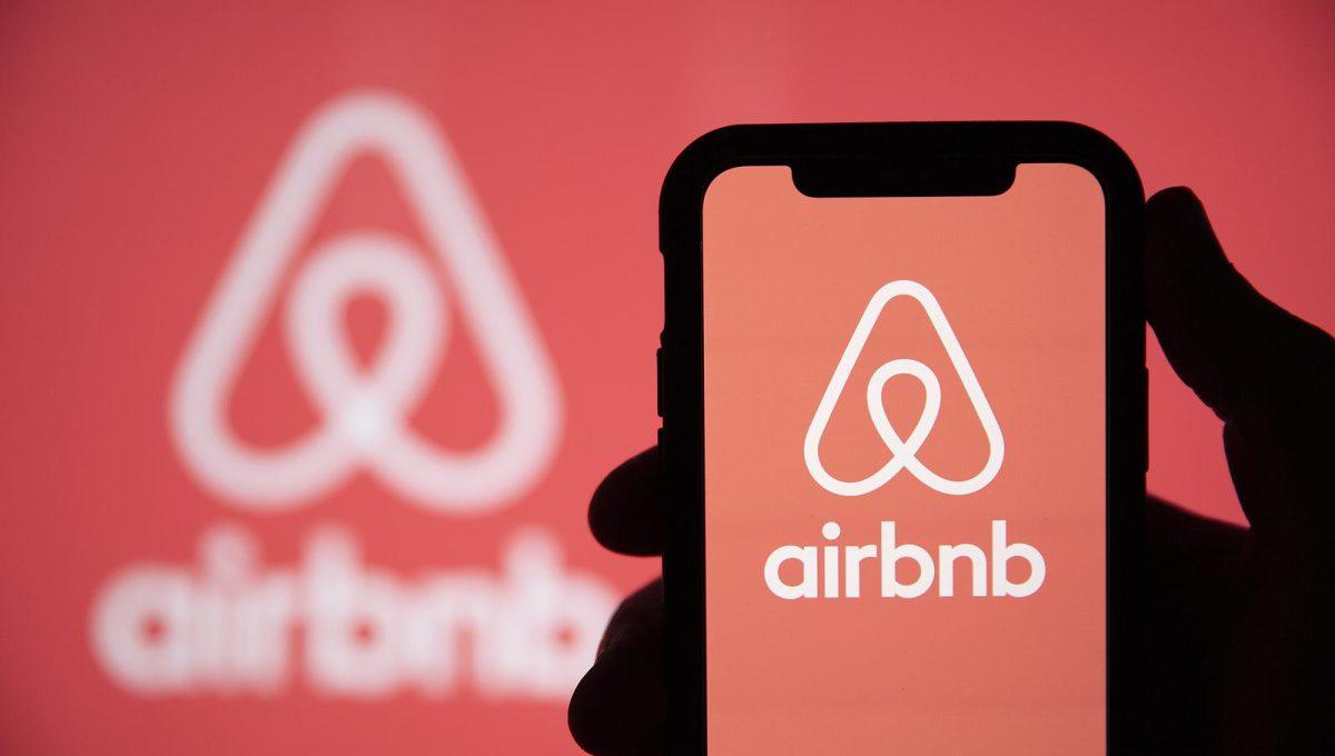 Galleria foto 'Overtourism, Airbnb addossa la colpa agli hotel. Federalberghi: «Numeri campati in aria»' - foto 1