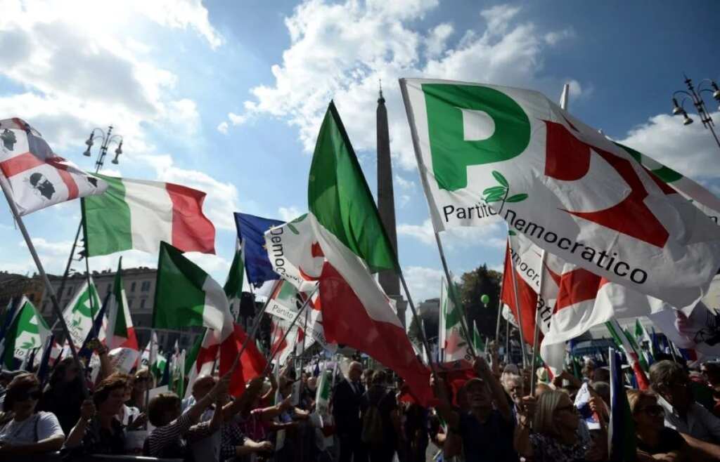 Galleria foto 'In Puglia è “derby” tra Pd e Movimento 5 stelle in vista del corteo per la Palestina a Roma' - foto 1