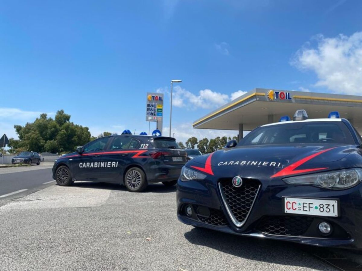 Ardea, benzinaio ucciso con una coltellata durante una rapina: fermato un 18enne, ha confessato