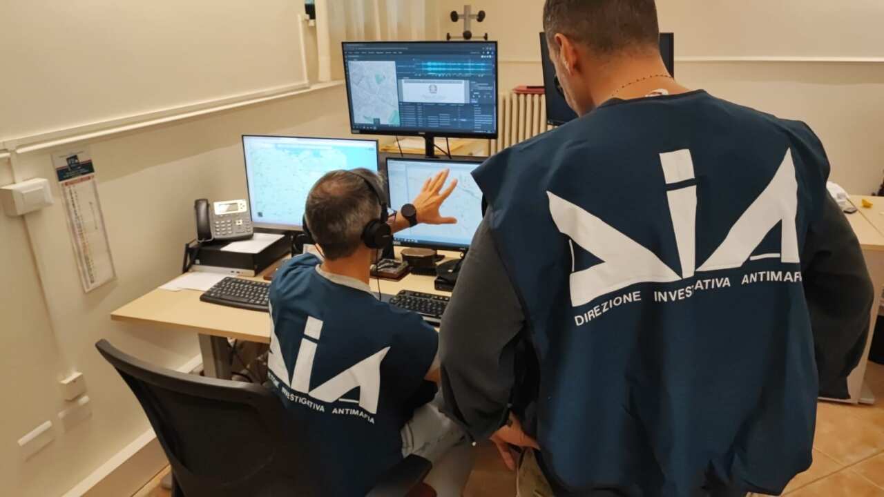 Mafia, blitz della Dia nel Nord Barese: sequestrati beni per due milioni di euro a un pregiudicato Mafia, blitz della Dia nel Nord Barese: sequestrati beni per due milioni di euro a un pregiudicato