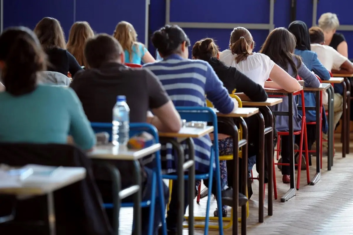 Galleria foto 'Esame di Maturità, cresce l’attesa per quasi 37mila studenti pugliesi e 5mila lucani' - foto 1