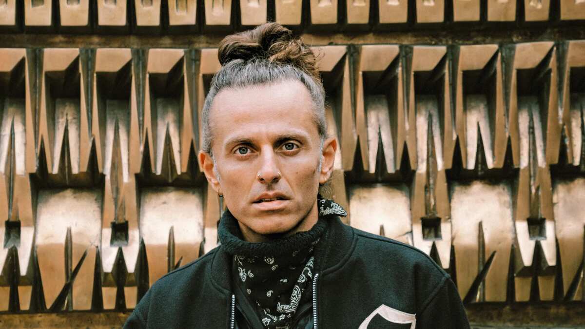 Galleria foto 'Ghemon corre e combatte: il manuale motivazionale di un (ex) rapper ansioso' - foto 1