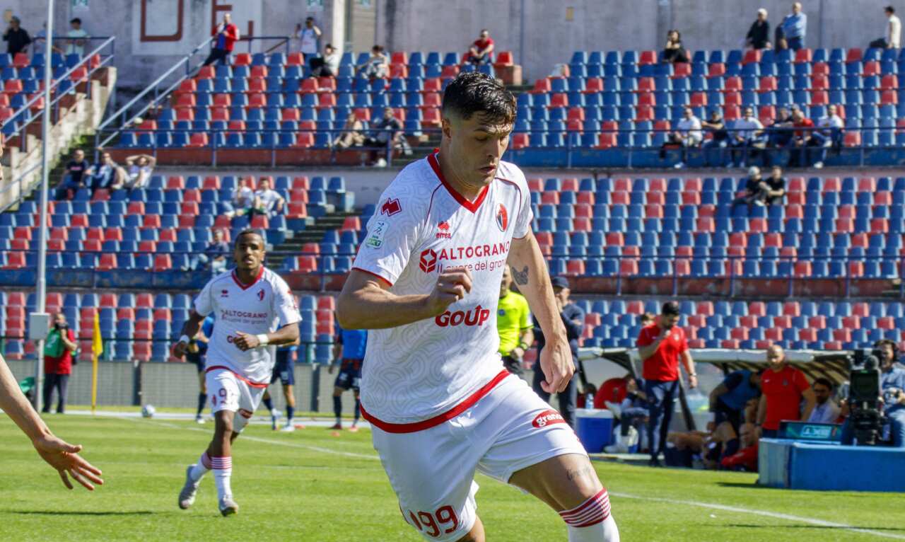 Serie B, un Bari quasi da rifare: retroguardia e attacco sono ormai sguarniti