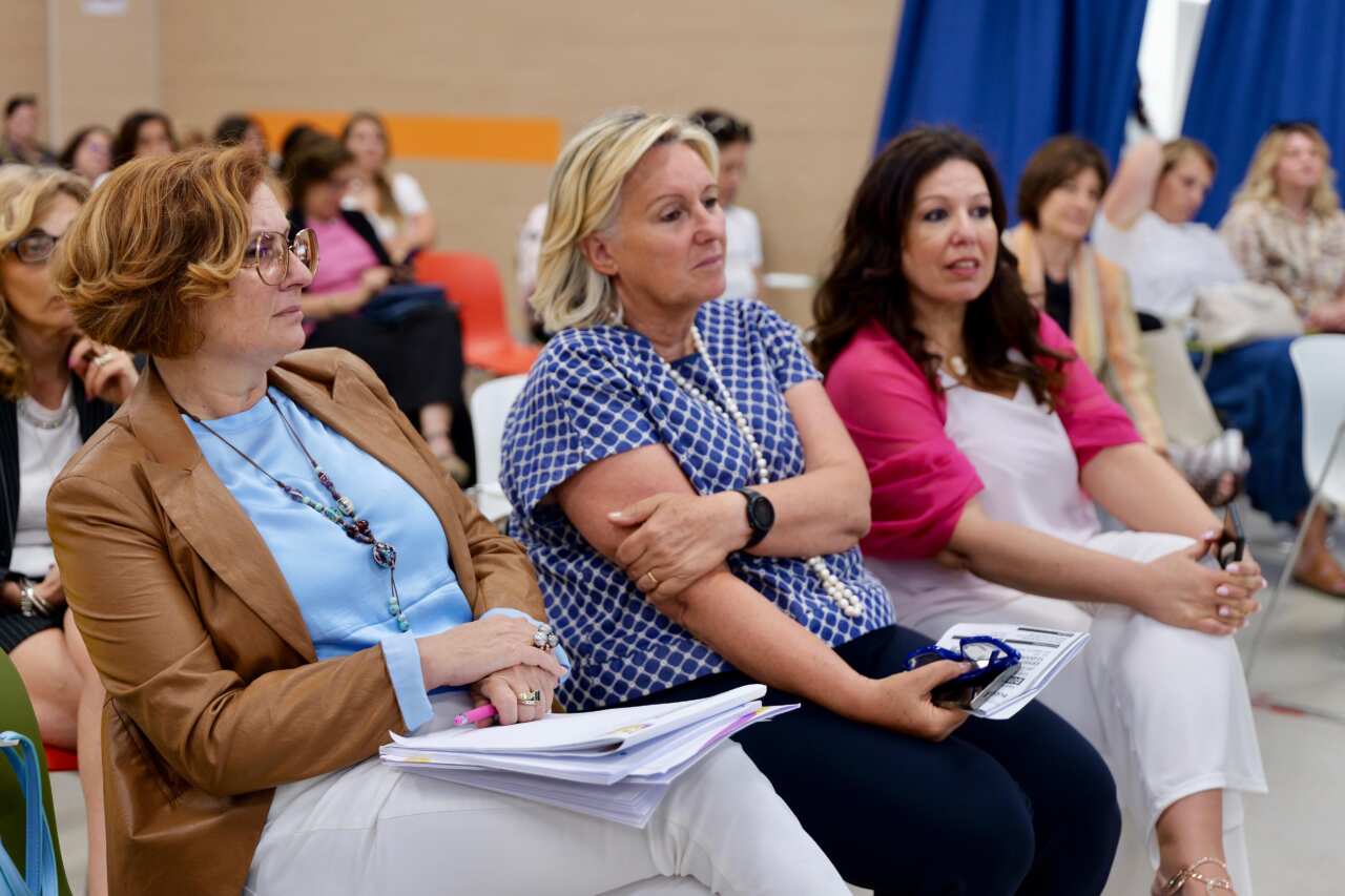 Galleria foto 'Parità di genere in Puglia, siglato accordo per il lavoro femminile: premiati 10 progetti contro il gender gap – VIDEO' - foto 4