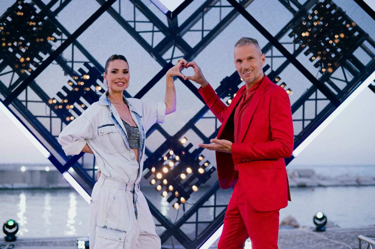 Cornetto Battiti Live 2025, Molfetta capitale della musica estiva dal 18 al 22 giugno con Ilary Blasi e Alvin