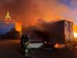 Paura sulla strada statale 106 Jonica nel Materano: in fiamme un camion che trasportava pesce